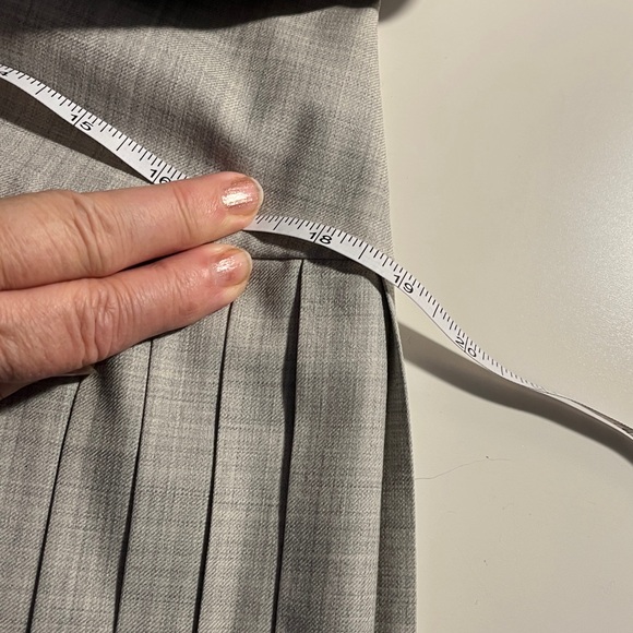 Stunning J Crew Dress Wool with Pleated Skirt Sz M - Picture 13 of 14